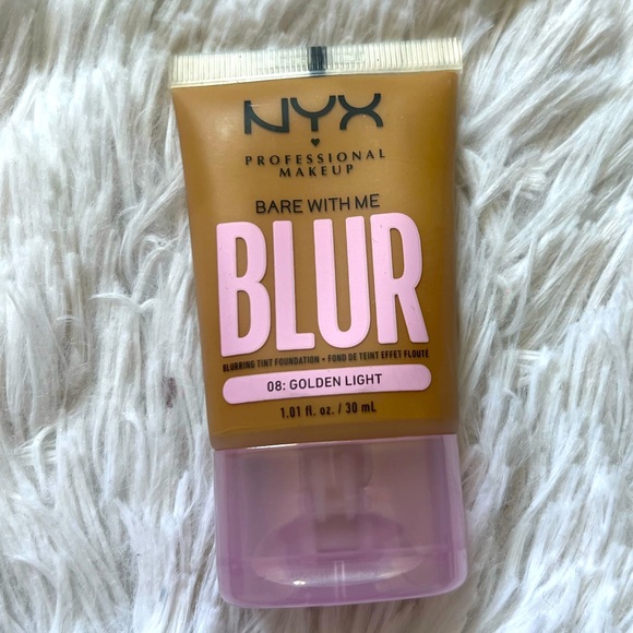 NYX Professional Makeup Bare With Me Blur Blurring Foundation tint- Golden Light - Picture 3 of 7